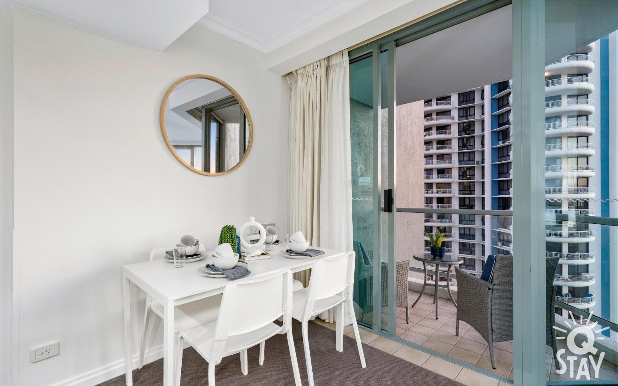 Legends Surfers Paradise MID WEEK MADNESS DEAL - Q Stay Gold Coast Exterior foto