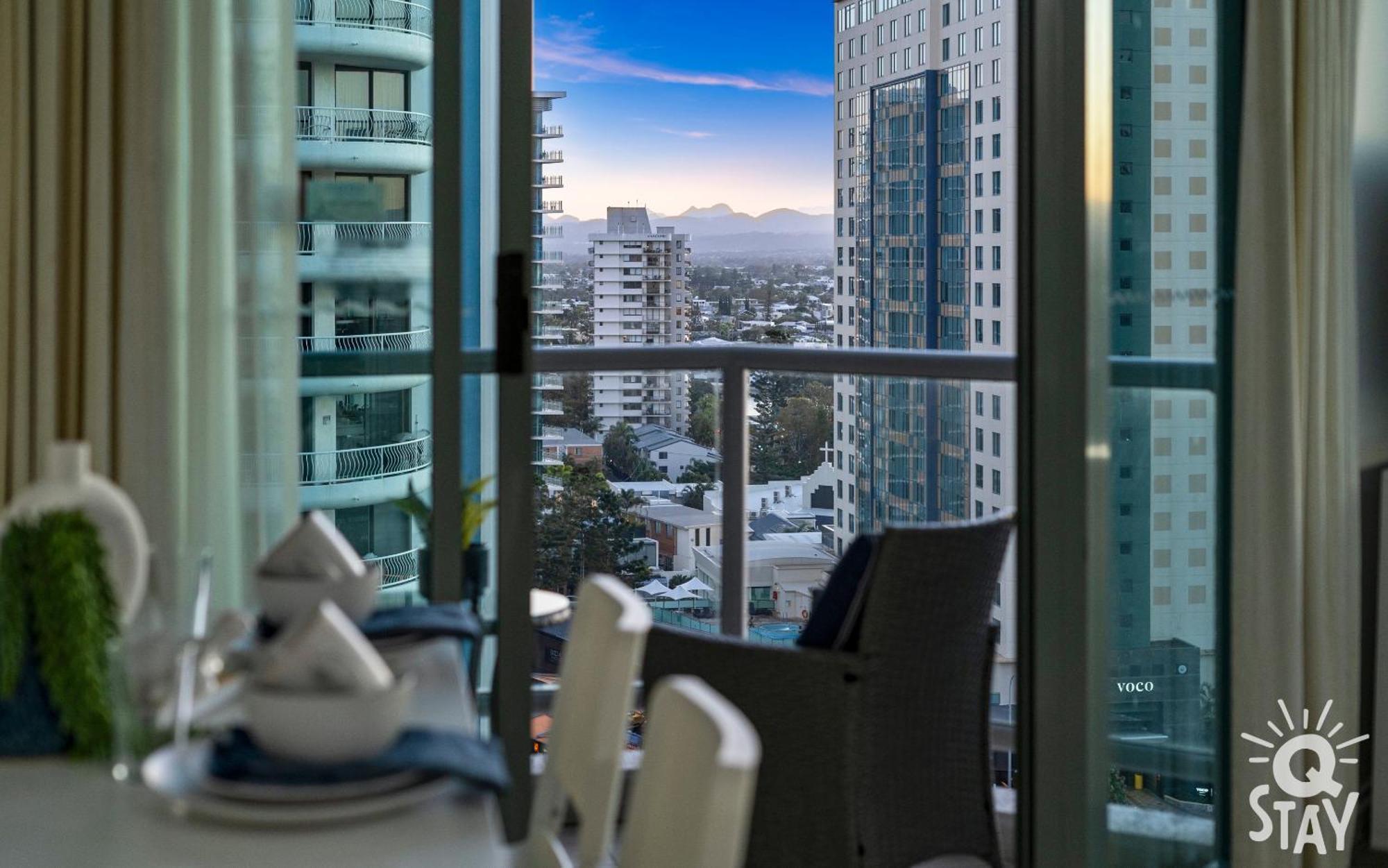 Legends Surfers Paradise MID WEEK MADNESS DEAL - Q Stay Gold Coast Exterior foto