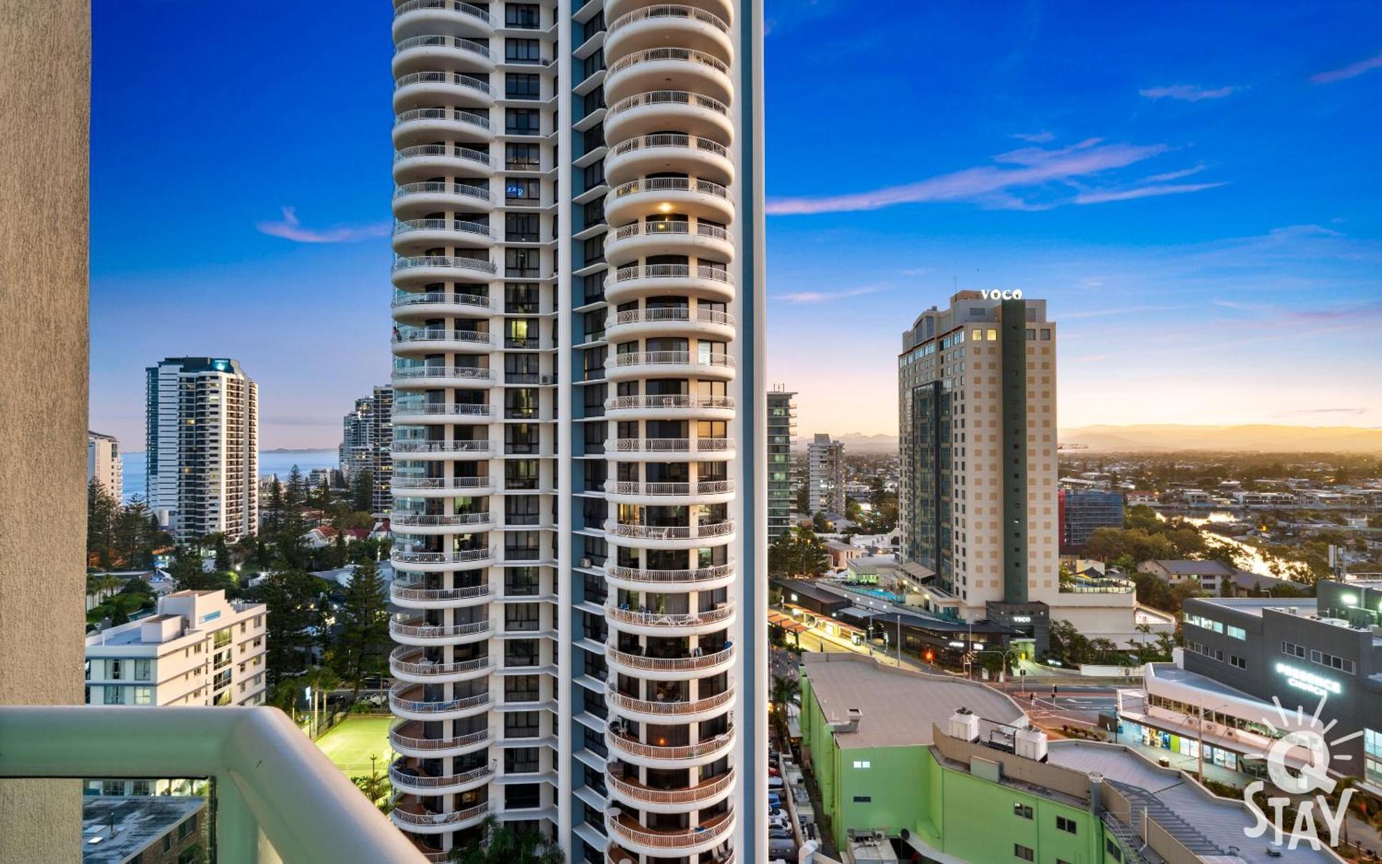 Legends Surfers Paradise MID WEEK MADNESS DEAL - Q Stay Gold Coast Exterior foto