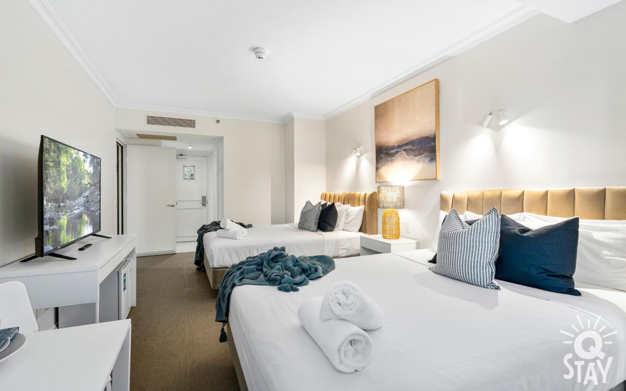 Legends Surfers Paradise MID WEEK MADNESS DEAL - Q Stay Gold Coast Exterior foto