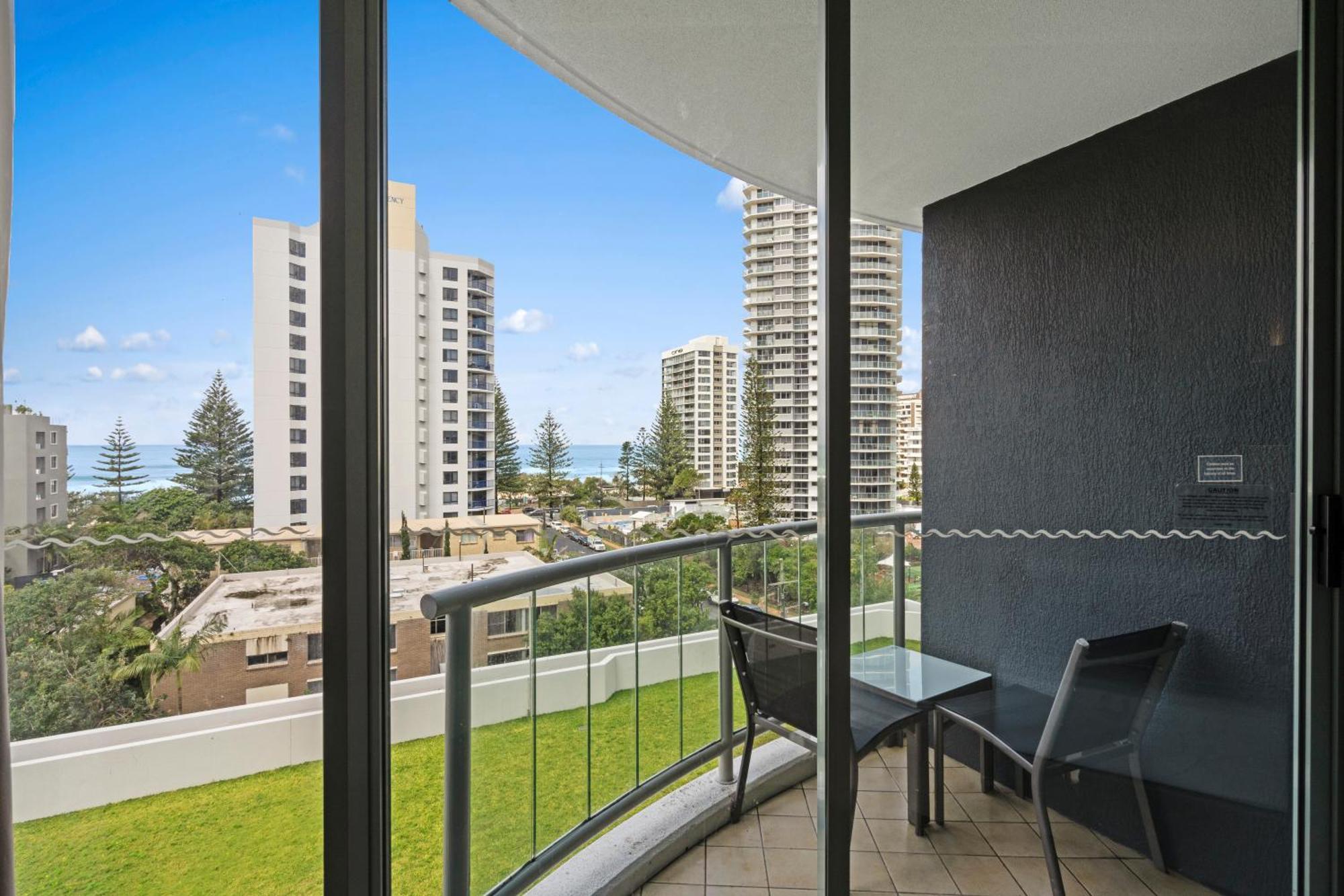 Legends Surfers Paradise MID WEEK MADNESS DEAL - Q Stay Gold Coast Exterior foto