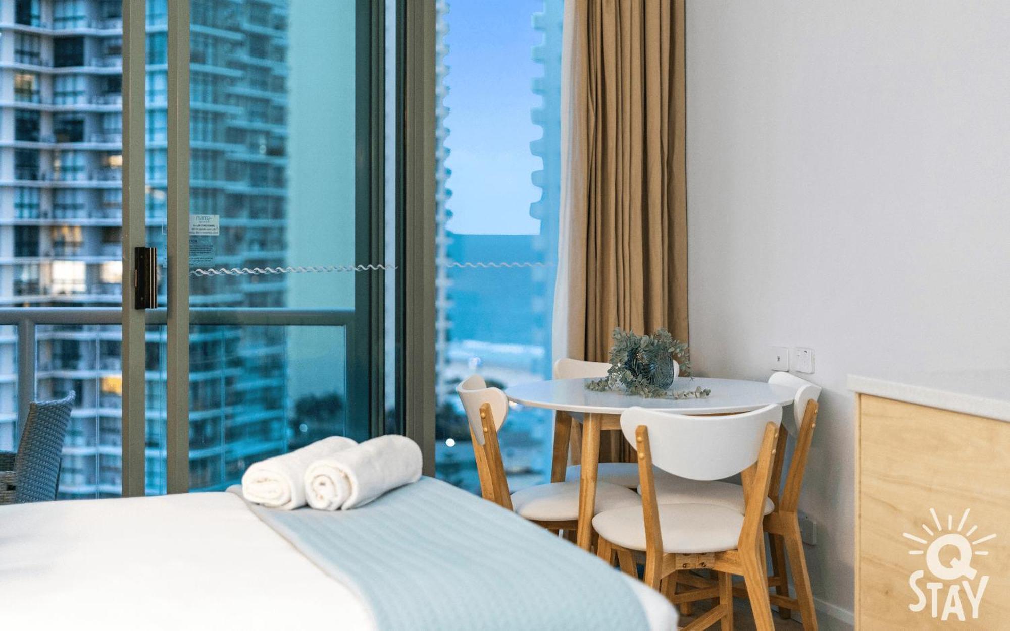 Legends Surfers Paradise MID WEEK MADNESS DEAL - Q Stay Gold Coast Exterior foto