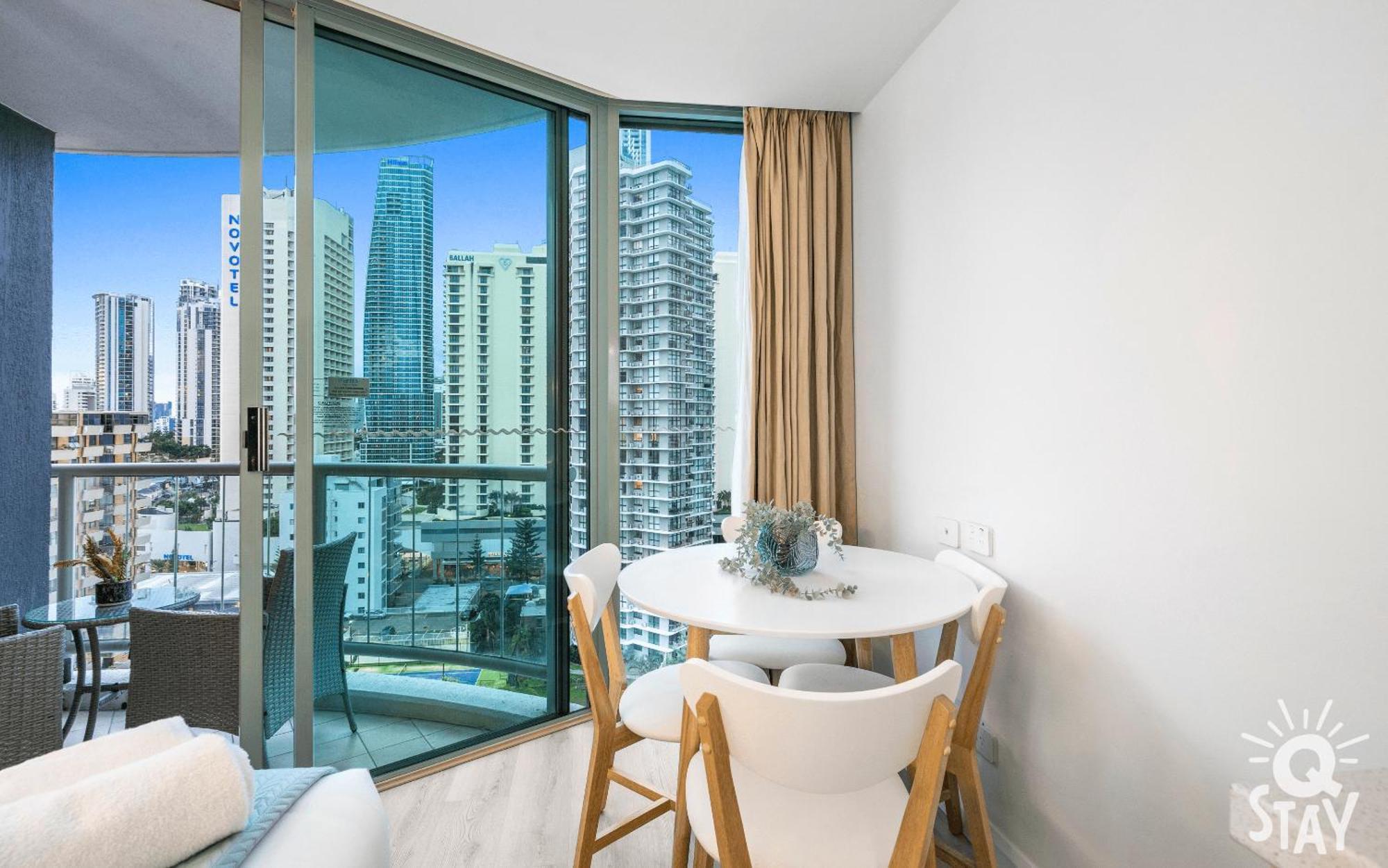Legends Surfers Paradise MID WEEK MADNESS DEAL - Q Stay Gold Coast Exterior foto